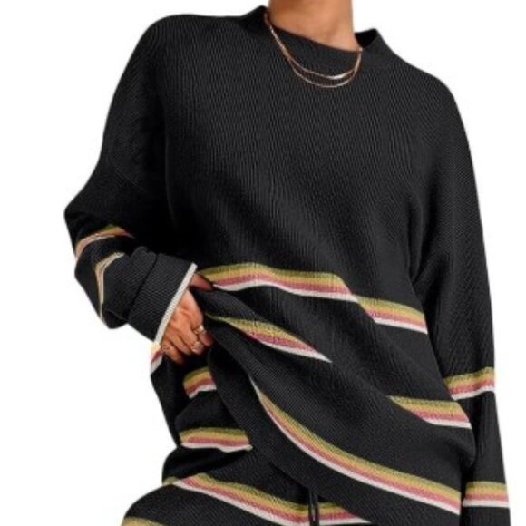 TWO PIECE LOUNGE SET - Picture 2 of 3